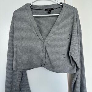 Forever 21 Gray V-Neck Ribbed Crop Top